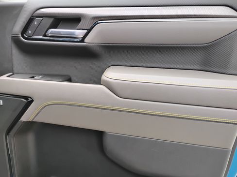 Used 2022 Chevrolet Silverado 1500 ZR2 w/ Technology Package AWD/4WD image 20