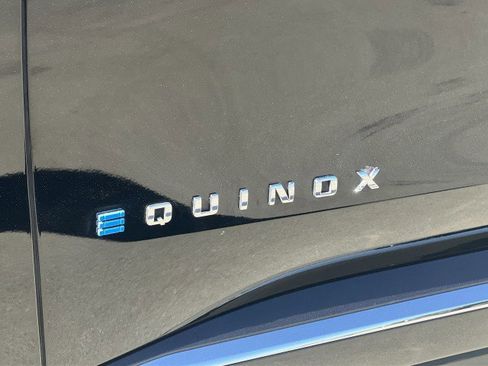 Used 2025 Chevrolet Equinox EV LT w/ Convenience Package image 31