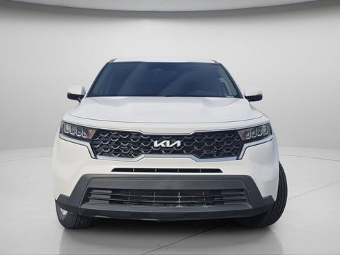 Used 2022 Kia Sorento LX AWD/4WD image 3