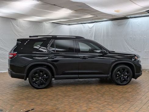 Used 2025 Honda Pilot Black Edition image 8