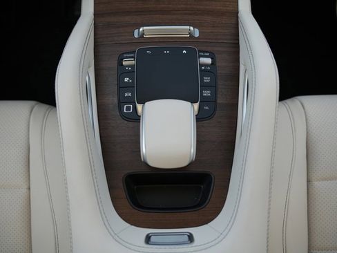 Used 2026 Mercedes-Benz GLE 450 4MATIC image 32