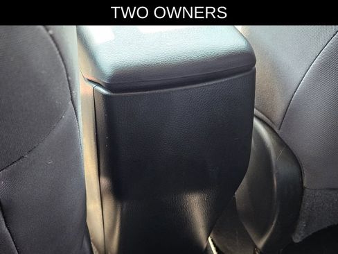 Used 2013 Toyota RAV4 LE AWD/4WD image 9