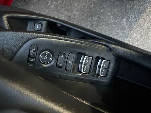 Used 2018 Honda Accord Sport image 11