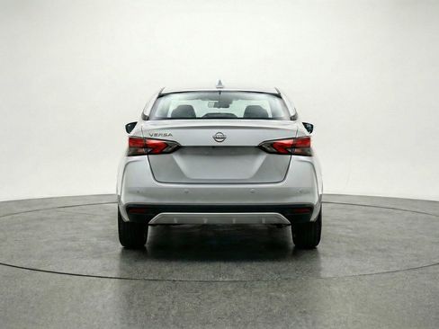 Used 2025 Nissan Versa SV image 7