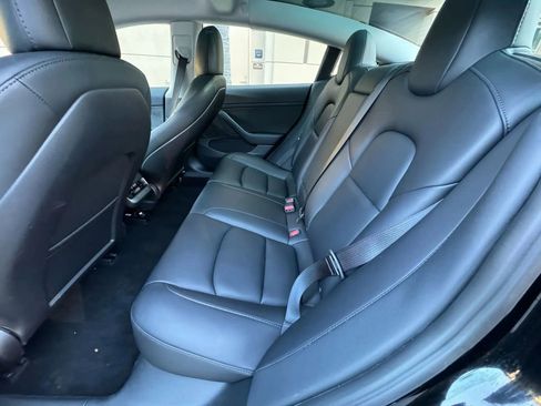 Used 2023 Tesla Model 3 Standard Range image 13