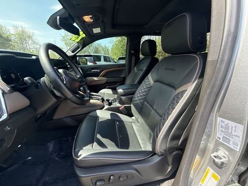 Used 2023 GMC Canyon Denali AWD/4WD image 11
