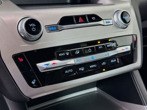 Used 2022 Ford Explorer Timberline image 18