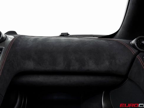 Used 2016 McLaren 675LT Spider image 40