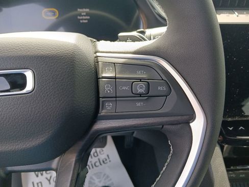 New 2026 Jeep Grand Cherokee Altitude AWD/4WD image 21