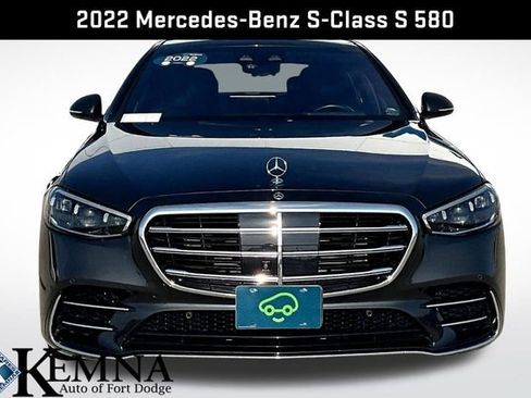 Used 2022 Mercedes-Benz S 580 4MATIC Sedan image 2