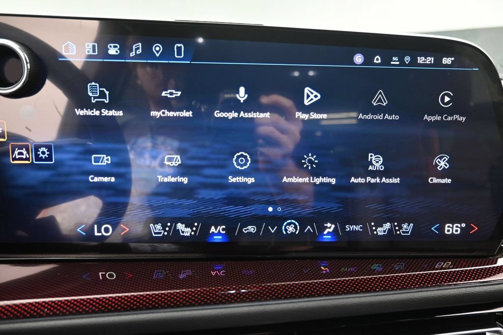 New 2027 Chevrolet Traverse RS w/ LPO, Floor Liner Package AWD/4WD image 21