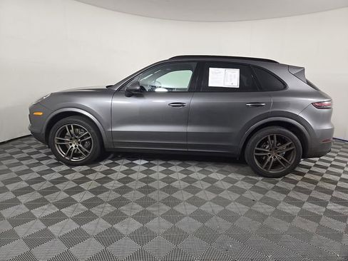 Used 2023 Porsche Cayenne AWD/4WD image 8