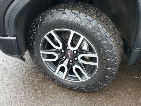 Used 2020 GMC Sierra 1500 AT4 w/ AT4 Premium Package image 3