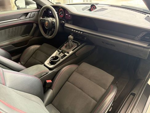 Used 2022 Porsche 911 GT3 RWD image 8