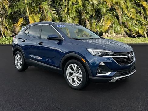 Used 2022 Buick Encore GX Essence w/ Advanced Technology Package FWD image 2