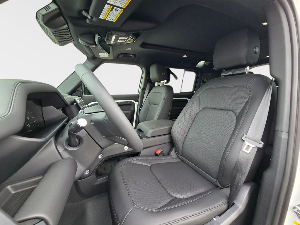 New 2026 Land Rover Defender 110 X-Dynamic SE AWD/4WD image 15