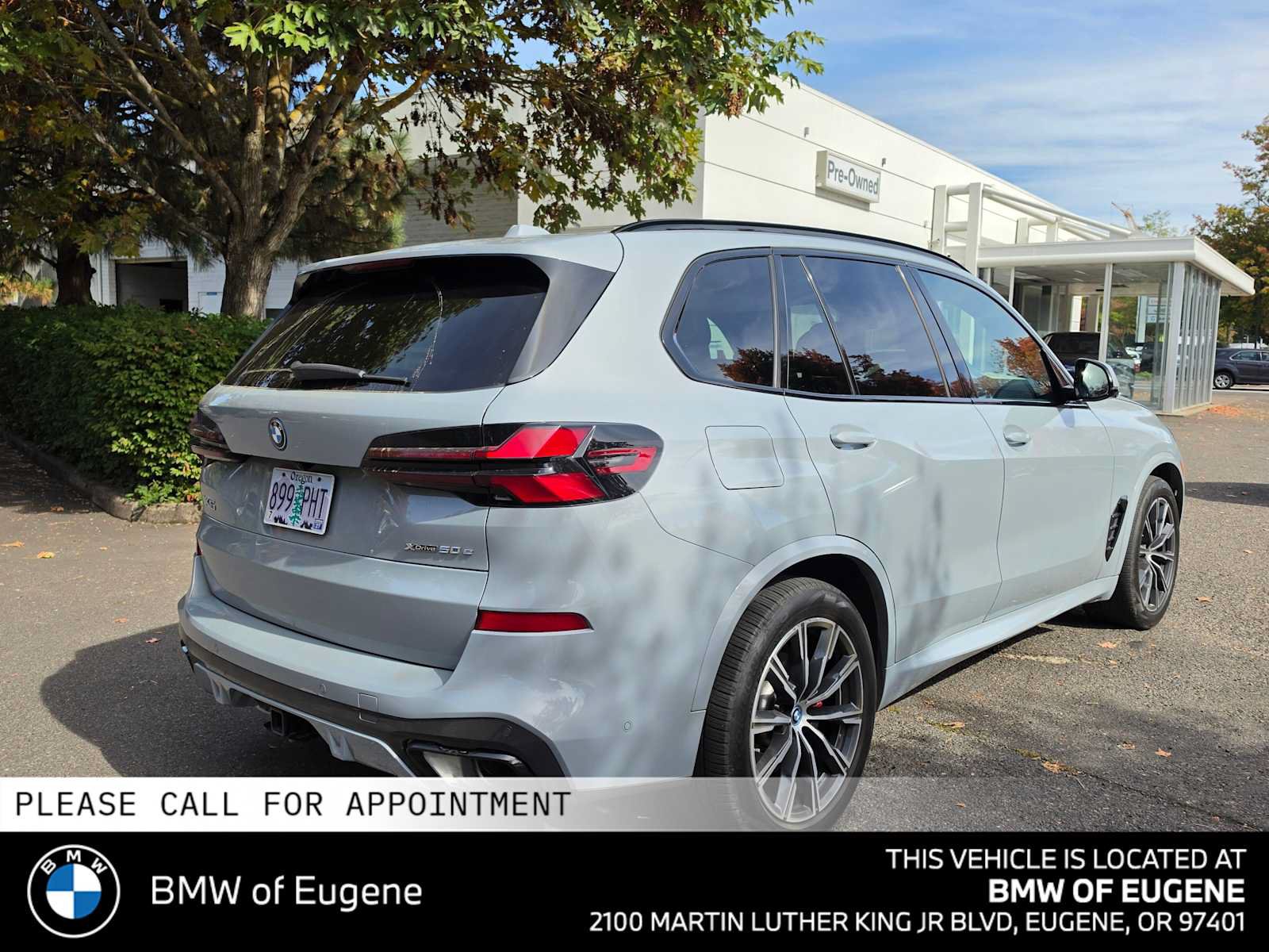 Used 2025 BMW X5 xDrive50e w/ Executive Package AWD/4WD image 3