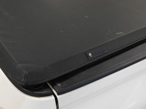 Used 2017 Toyota Tacoma Limited image 63