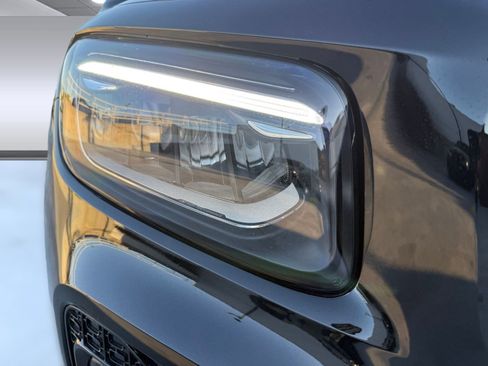 New 2026 Mercedes-Benz GLB 250 image 8