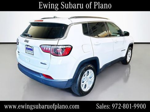 Used 2024 Jeep Compass Latitude AWD/4WD image 7