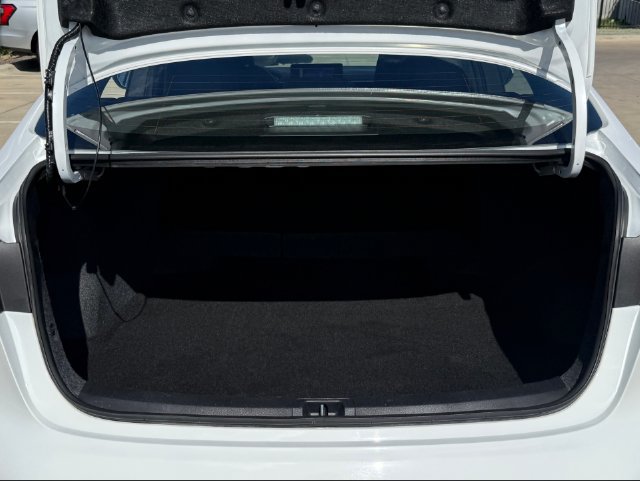Used 2026 Toyota Corolla LE FWD image 29