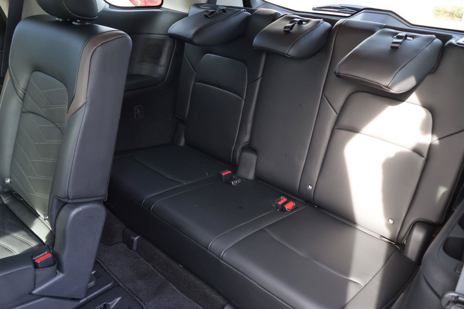 Used 2025 Nissan Pathfinder Platinum w/ Cargo Package FWD image 15