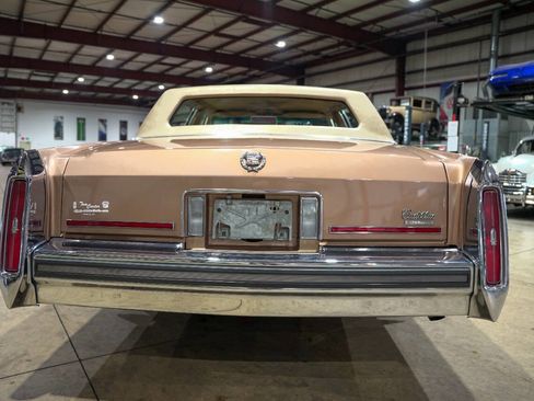 Used 1989 Cadillac Brougham image 7