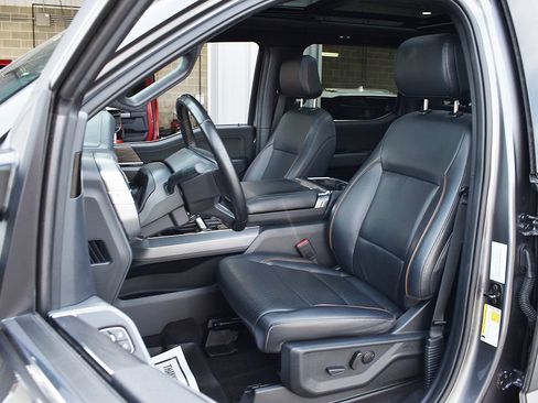 Used 2025 Ford F150 Lariat w/ Equipment Group 501A Mid AWD/4WD image 5