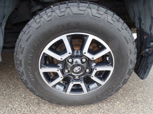 Used 2017 Toyota Tundra 4x4 CrewMax w/ SR5 & TRD Pkgs image 46
