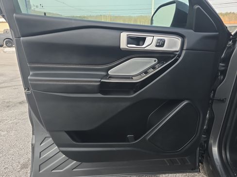 Used 2022 Ford Explorer ST w/ Equipment Group 401A image 19