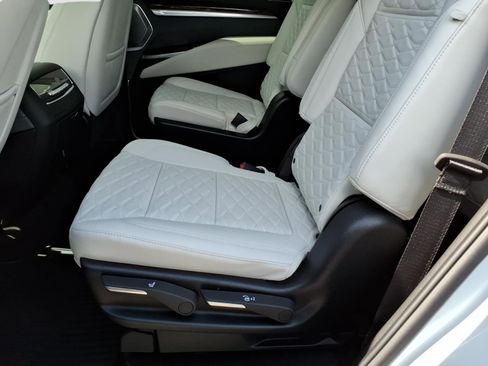 New 2026 Cadillac Escalade Platinum Sport w/ LPO, ONYX Package image 13