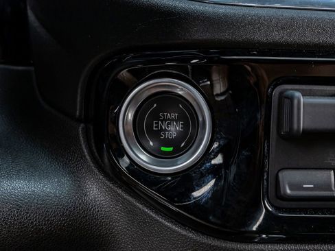 Used 2024 Chevrolet Silverado 2500 High Country w/ High Country Premium Package AWD/4WD image 24