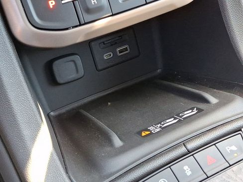 Certified 2023 GMC Acadia Denali w/ Denali Technology Package AWD/4WD image 25