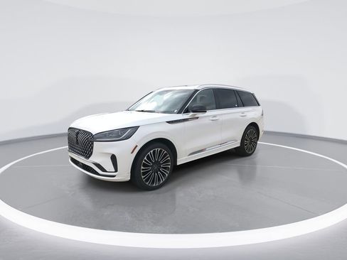 Used 2025 Lincoln Aviator Black Label image 4