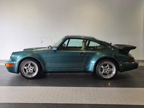Used 1991 Porsche 911 Turbo image 2