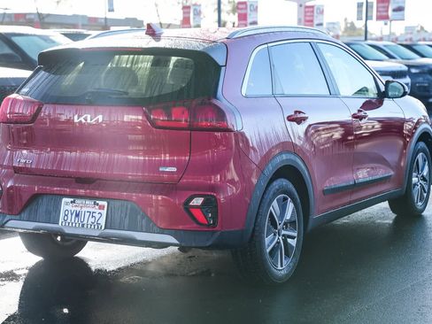 Used 2022 Kia Niro LXS image 4