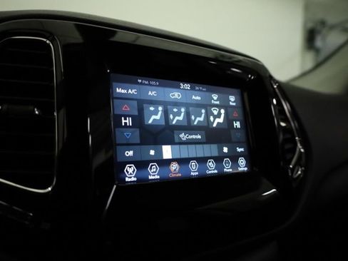 Used 2021 Jeep Compass Altitude image 18