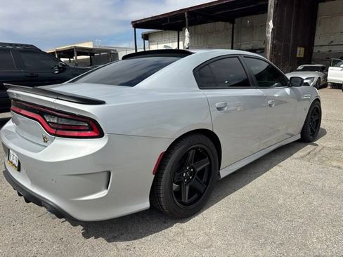 Used 2023 Dodge Charger Scat Pack w/ Plus Group RWD image 5