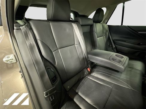 Used 2023 Subaru Outback Limited image 31