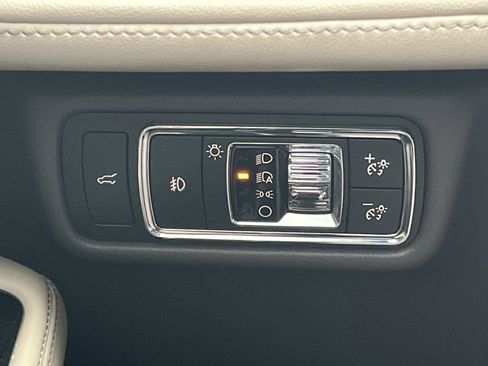 Used 2020 Lincoln Aviator Reserve w/ Elements Package Plus image 24