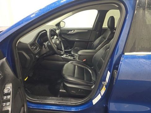 Used 2023 Ford Escape Platinum image 7