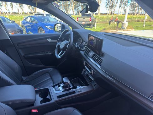 Used 2023 Audi Q5 2.0T Premium w/ Convenience Package image 18