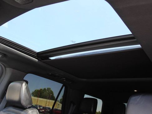 Used 2021 Ford Expedition Limited RWD image 28