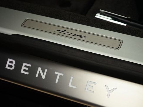 Used 2026 Bentley Flying Spur Azure image 31