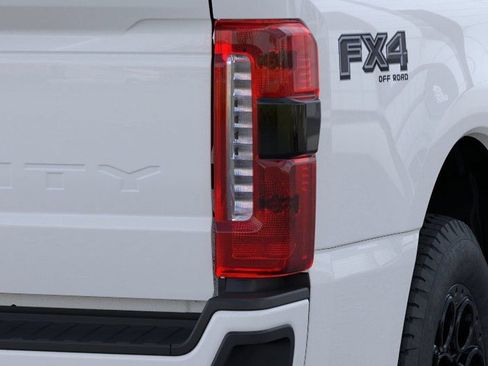 New 2026 Ford F250 XLT w/ XLT Premium Package AWD/4WD image 25