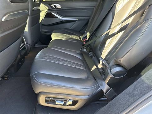 Used 2023 BMW X7 xDrive40i image 18