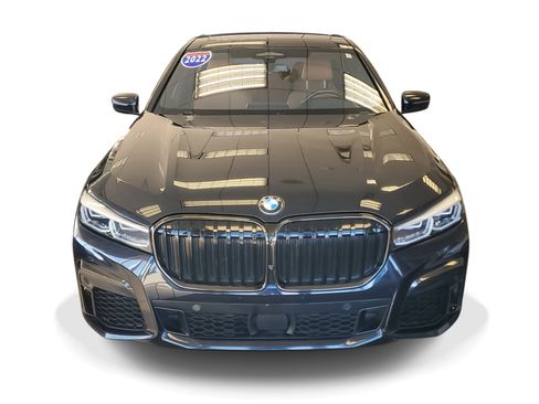 Used 2022 BMW 750i xDrive w/ Executive Package image 2