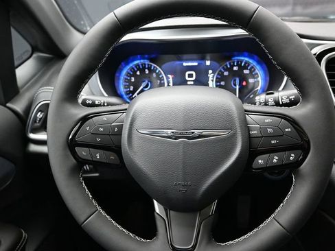 New 2026 Chrysler Pacifica Limited FWD image 30