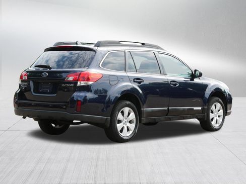 Used 2012 Subaru Outback 2.5i Limited w/ Moonroof Pkg AWD/4WD image 5
