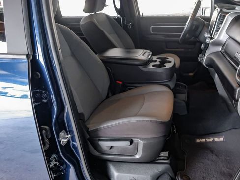 Used 2024 RAM 2500 Big Horn w/ Safety Group image 32